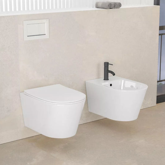 Sanitari sospesi con sedile softclose a sgancio rapido con vaso rimless Lov